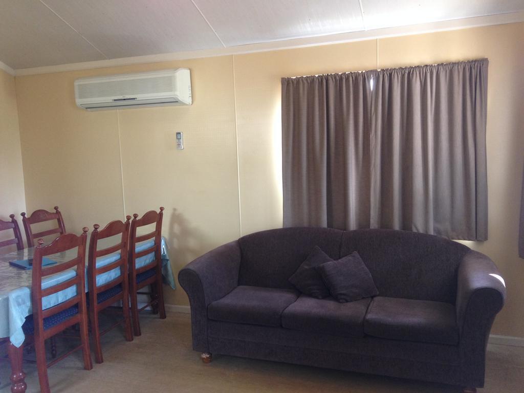 Pinjarra Caravan Park And Cabins Habitación foto